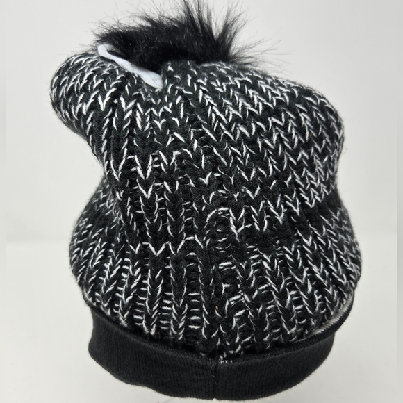 NWT JUICY COUTURE BLACK & WHITE POM POM BEANIE HAT KNITWEAR WOMEN OS CROCHET - Picture 13 of 13